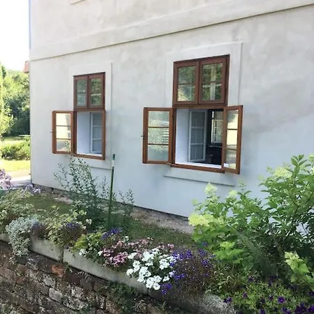 Kamenny Dum S Vyhledem Na Zamek 20km Od Prahy Apartment Nizbor